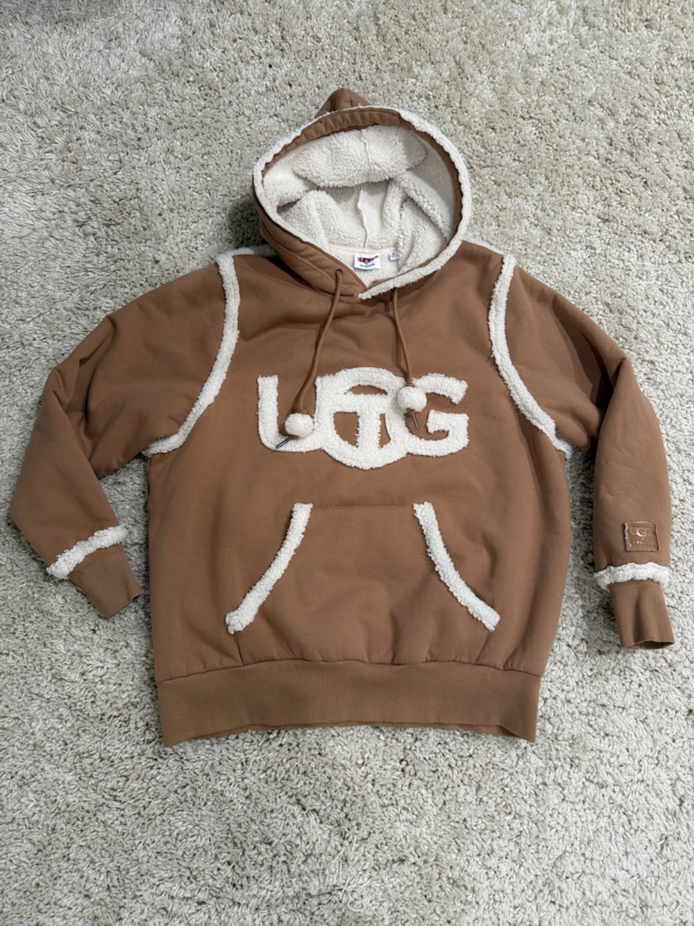 Never worn Ugg Telfar Logo sherpa hoodie m - Picture 2 of 11